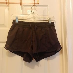 Lululemon black sport women's shorts size 4
